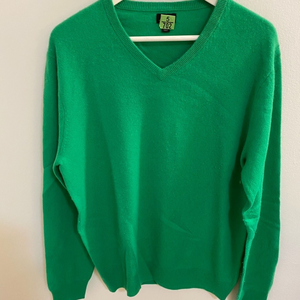 J. Crew 100% Cashmere Green V-Neck Men’s Sweater M